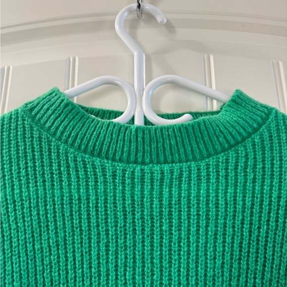 Green Ribbed Sweater - Picture 2 of 4